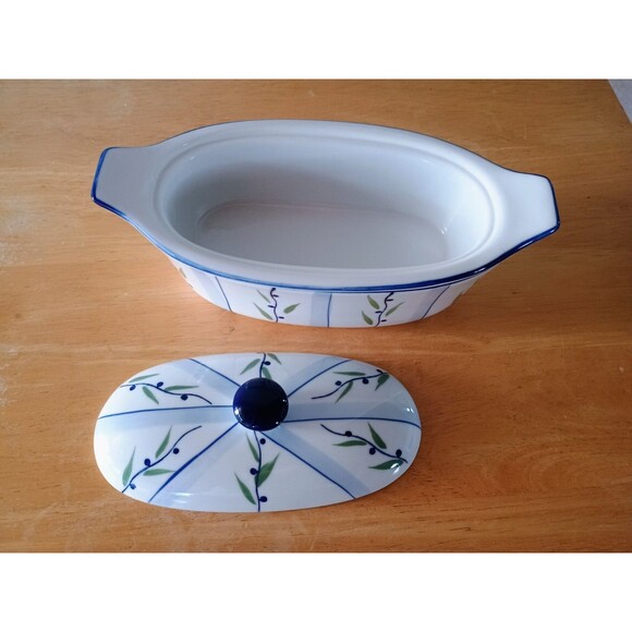 Cook Street Big Butter Boat 3 Pc Porcelain – Blueberry Vine – Hand Painted Dish - Picture 2 of 7